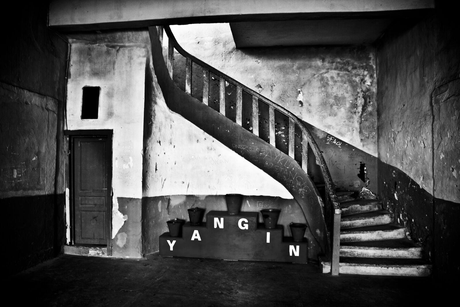 Canon EOS 5D sample photo. Stairs, black and white photography