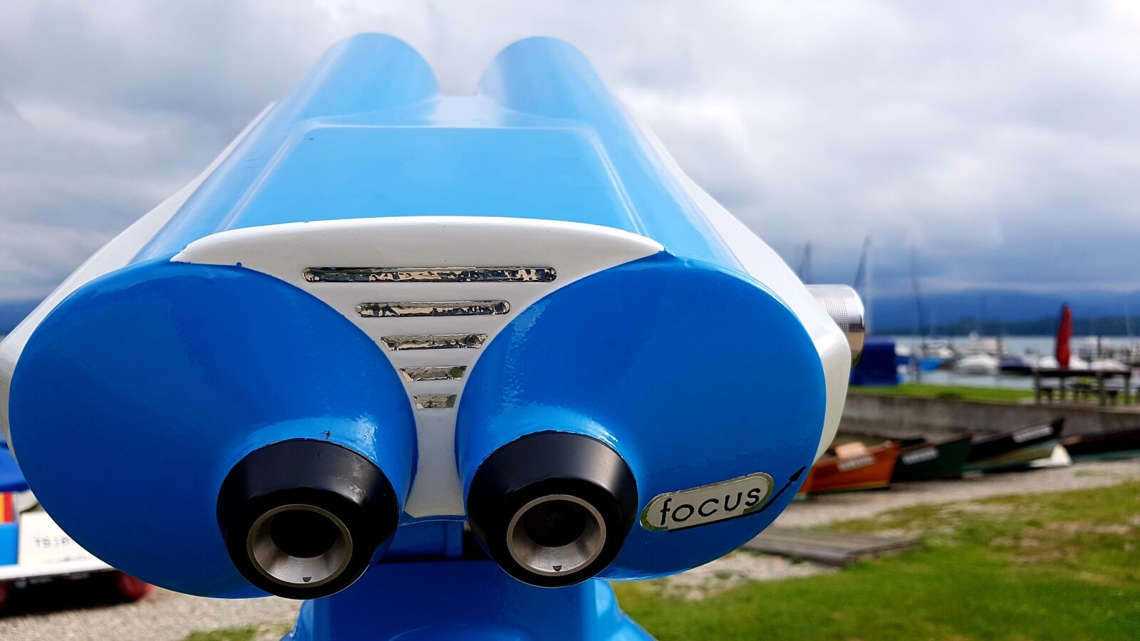 Samsung Galaxy S7 Edge sample photo. Binoculars, focus, chiemsee photography