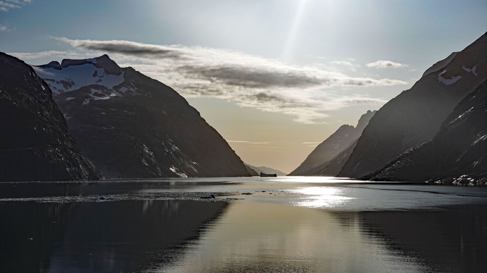 Sony Cyber-shot DSC-RX100 VI sample photo. Iceberg, against light, ice photography