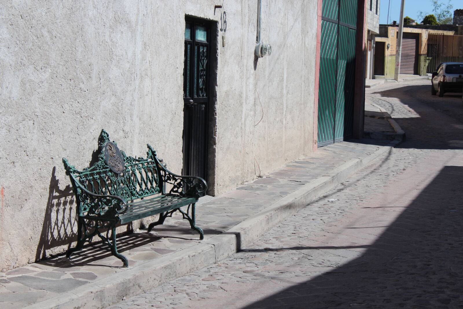 Canon EOS 600D (Rebel EOS T3i / EOS Kiss X5) sample photo. Bench, walk photography