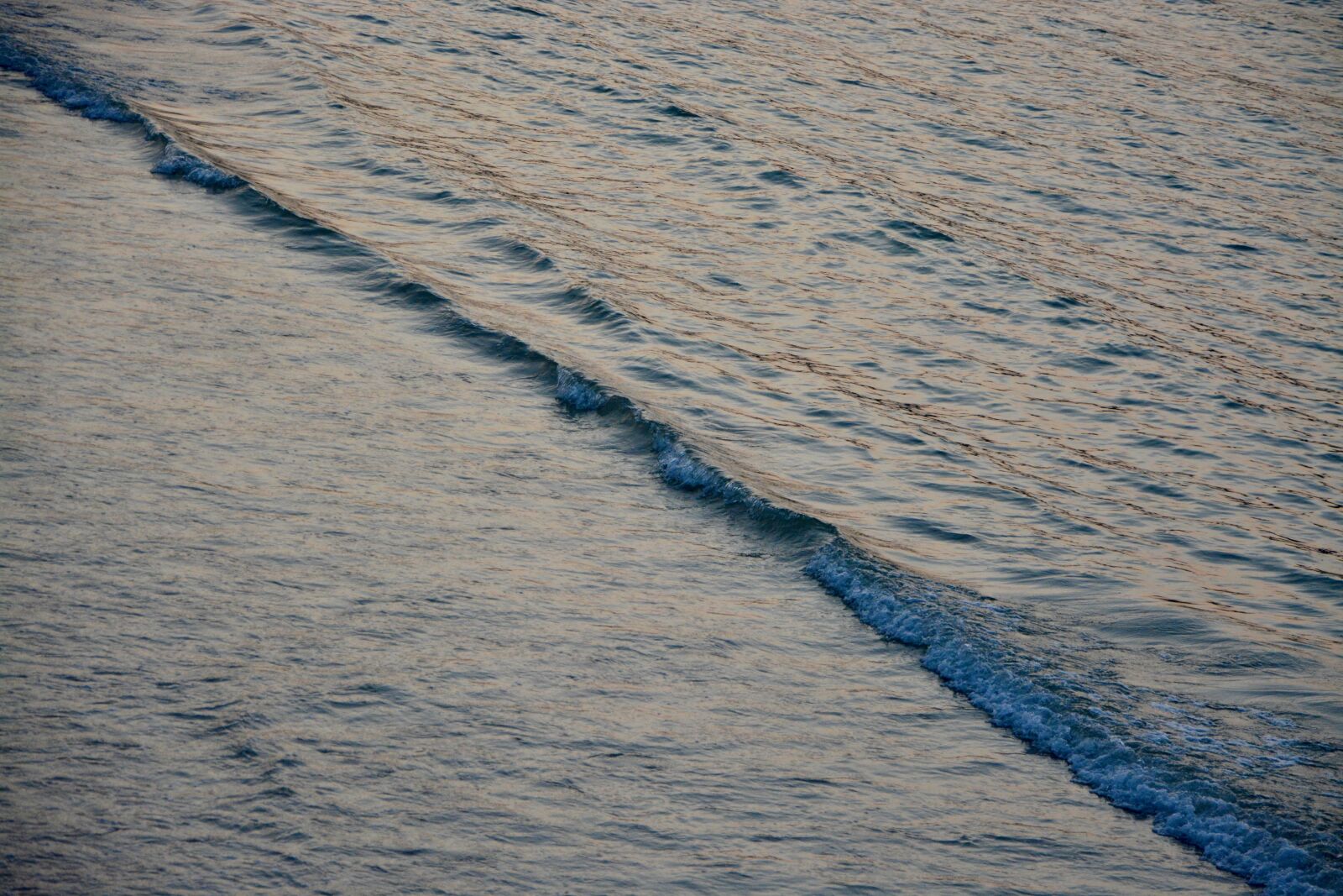 Nikon D5200 sample photo. Water, sea reflection, wave photography