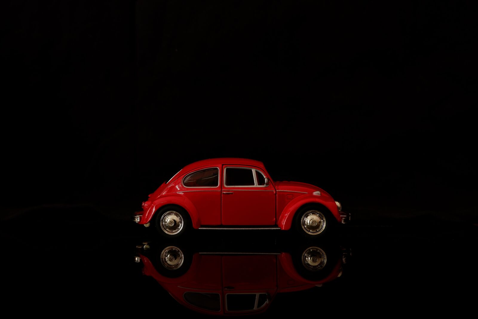 Fujifilm X-A3 sample photo. Car, toy, red photography