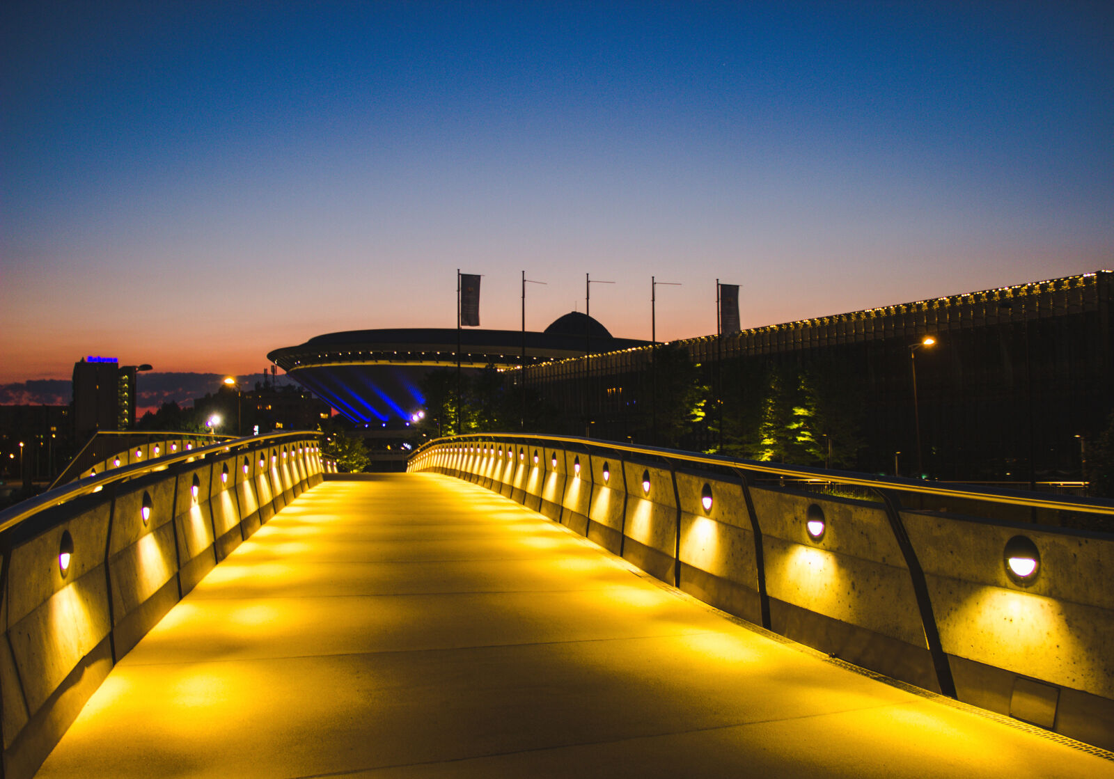 Canon EF-S 18-135mm F3.5-5.6 IS sample photo. Katowice, lights, silesia, spodek photography