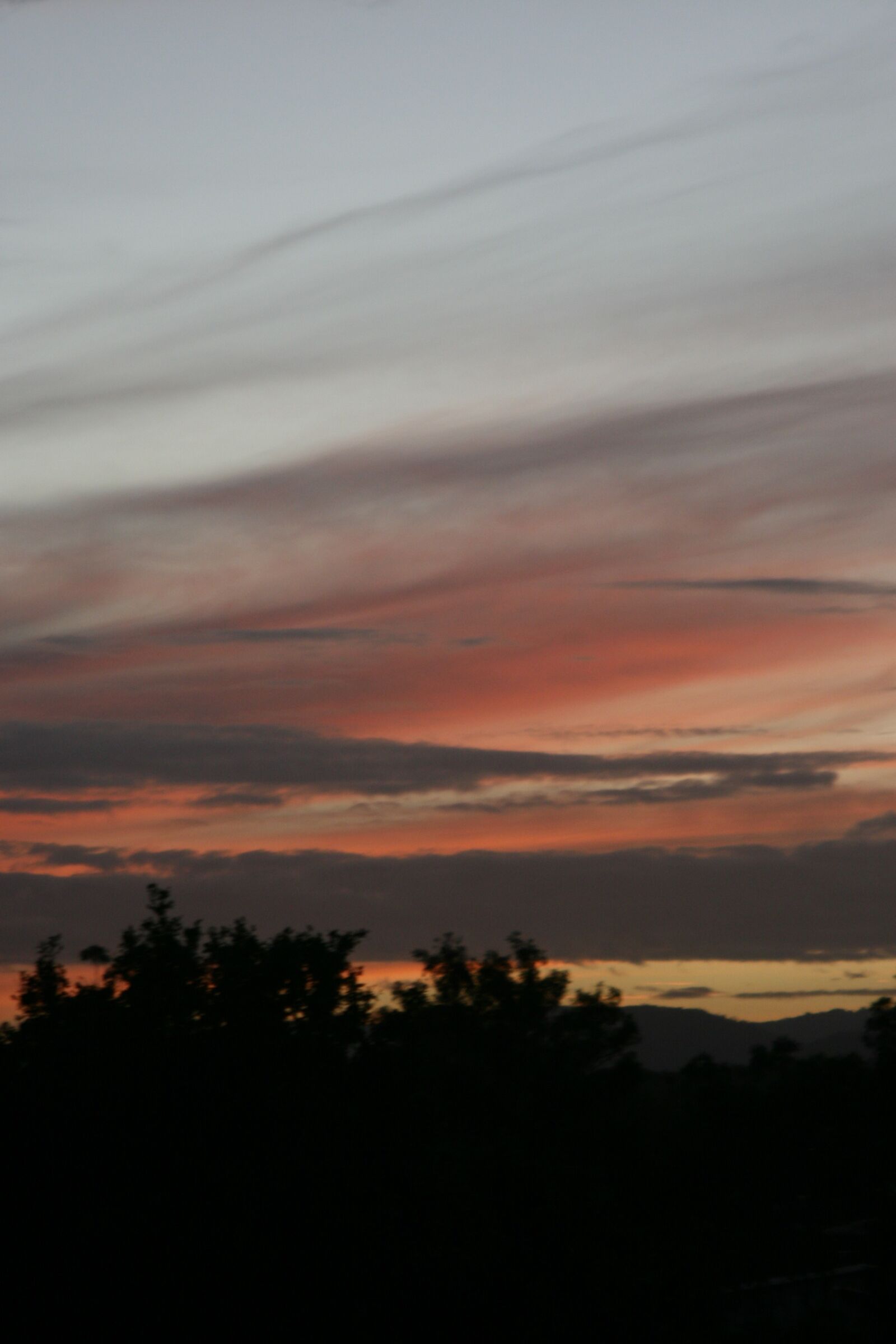 Canon EOS 400D (EOS Digital Rebel XTi / EOS Kiss Digital X) sample photo. Sunset, shadow, landscape photography