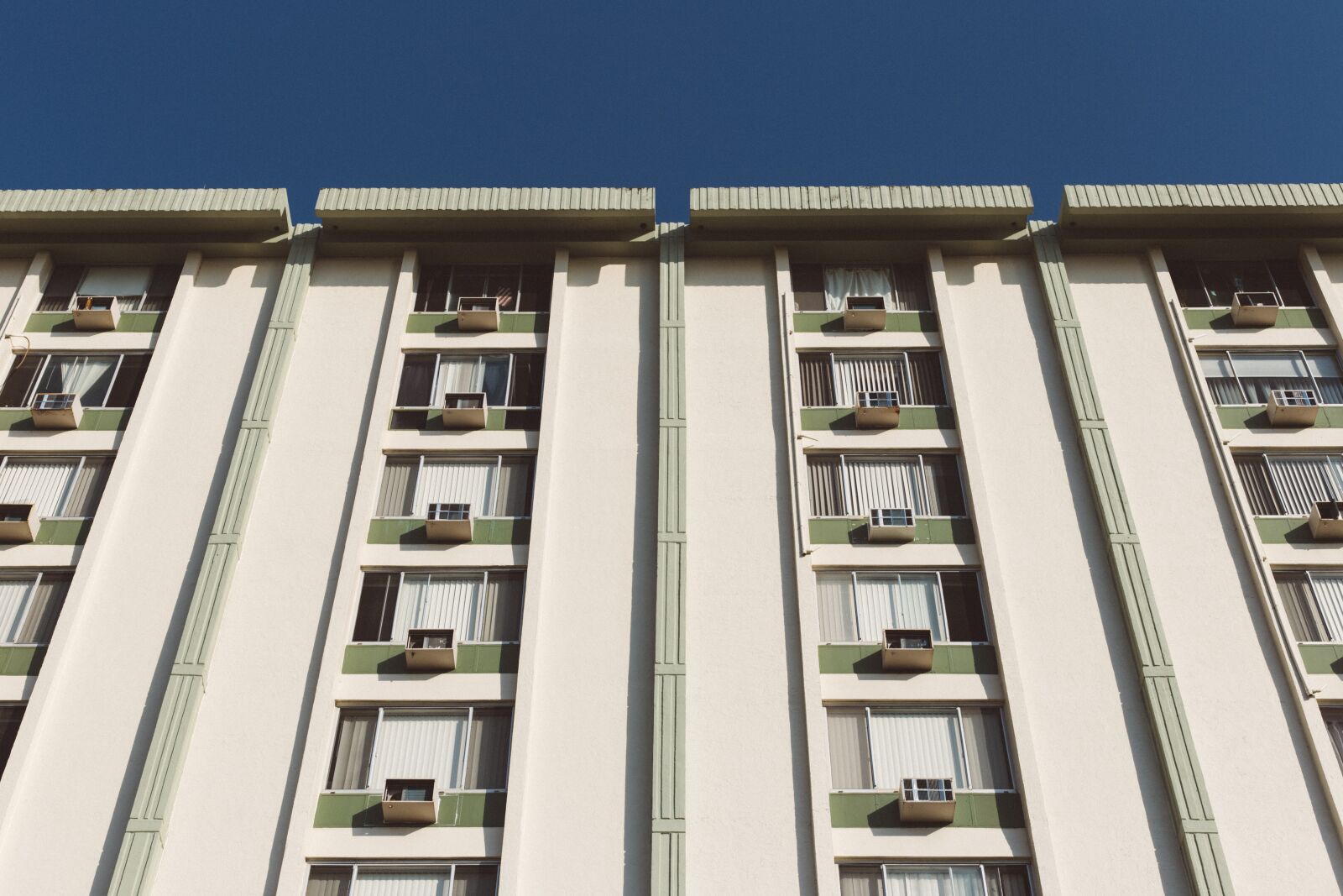 Canon EOS 6D + Canon EF 50mm F1.8 STM sample photo. Apartments, architecture, building photography