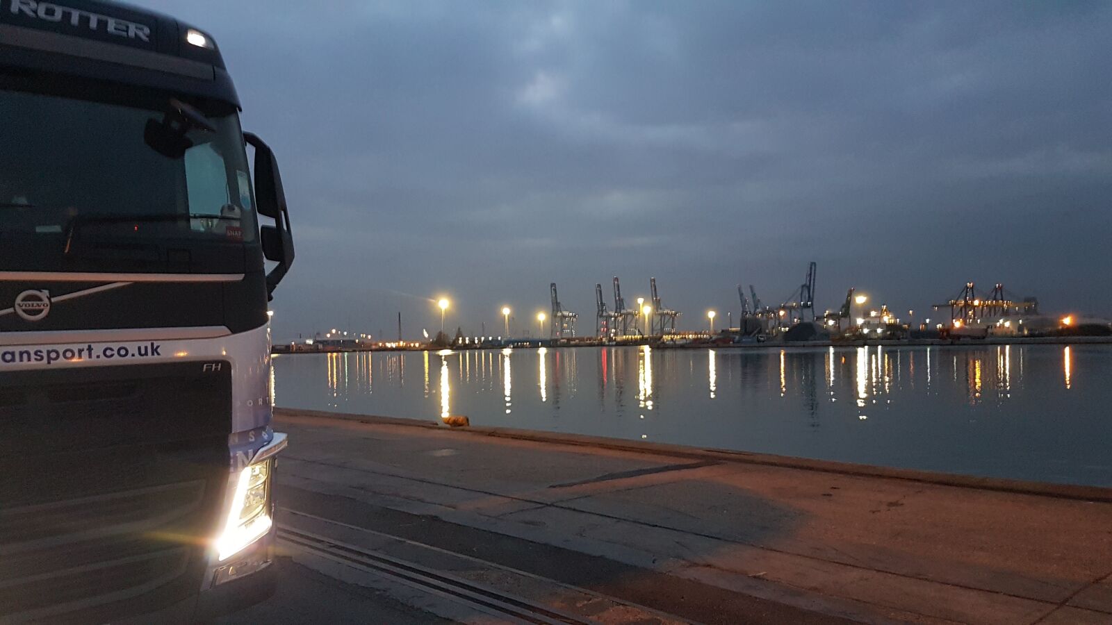 Samsung SM-G930F sample photo. Lorry, truck, haulage photography