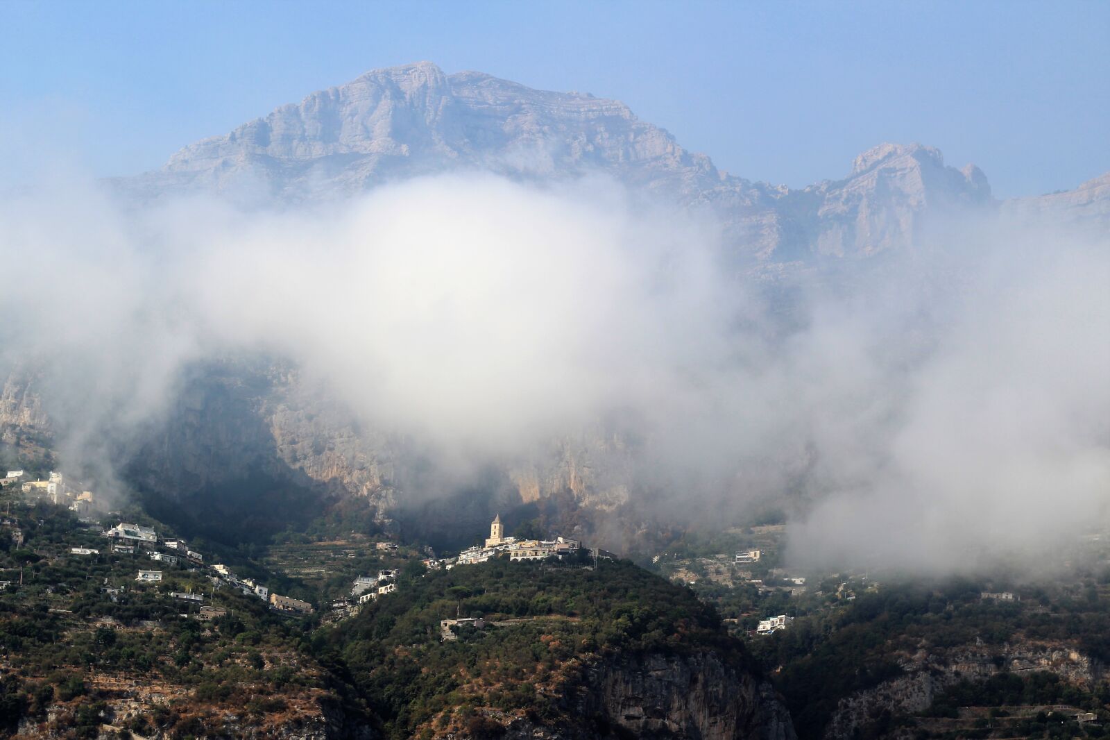 Canon EOS 1300D (EOS Rebel T6 / EOS Kiss X80) + Canon EF 50mm F1.8 STM sample photo. Coast, mountain, sky photography
