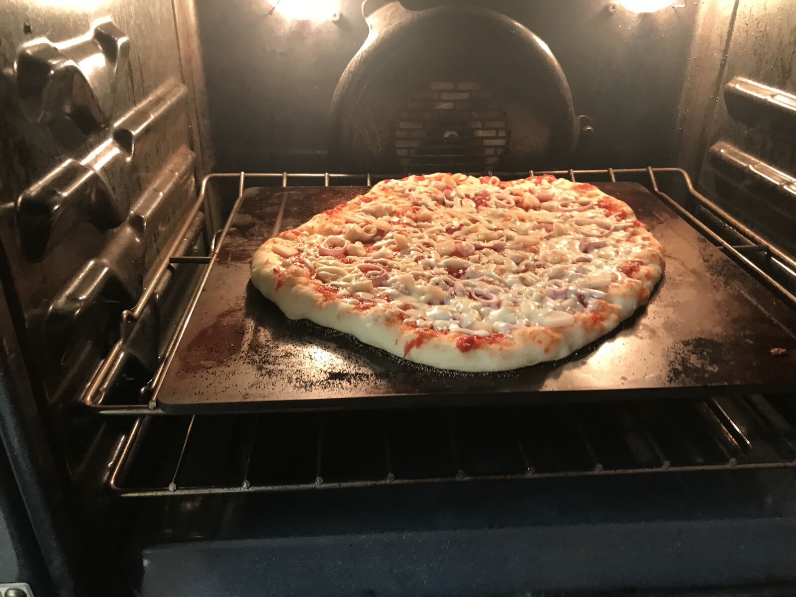iPhone 7 Plus back dual camera 3.99mm f/1.8 sample photo. Pizza, home cooked meal photography