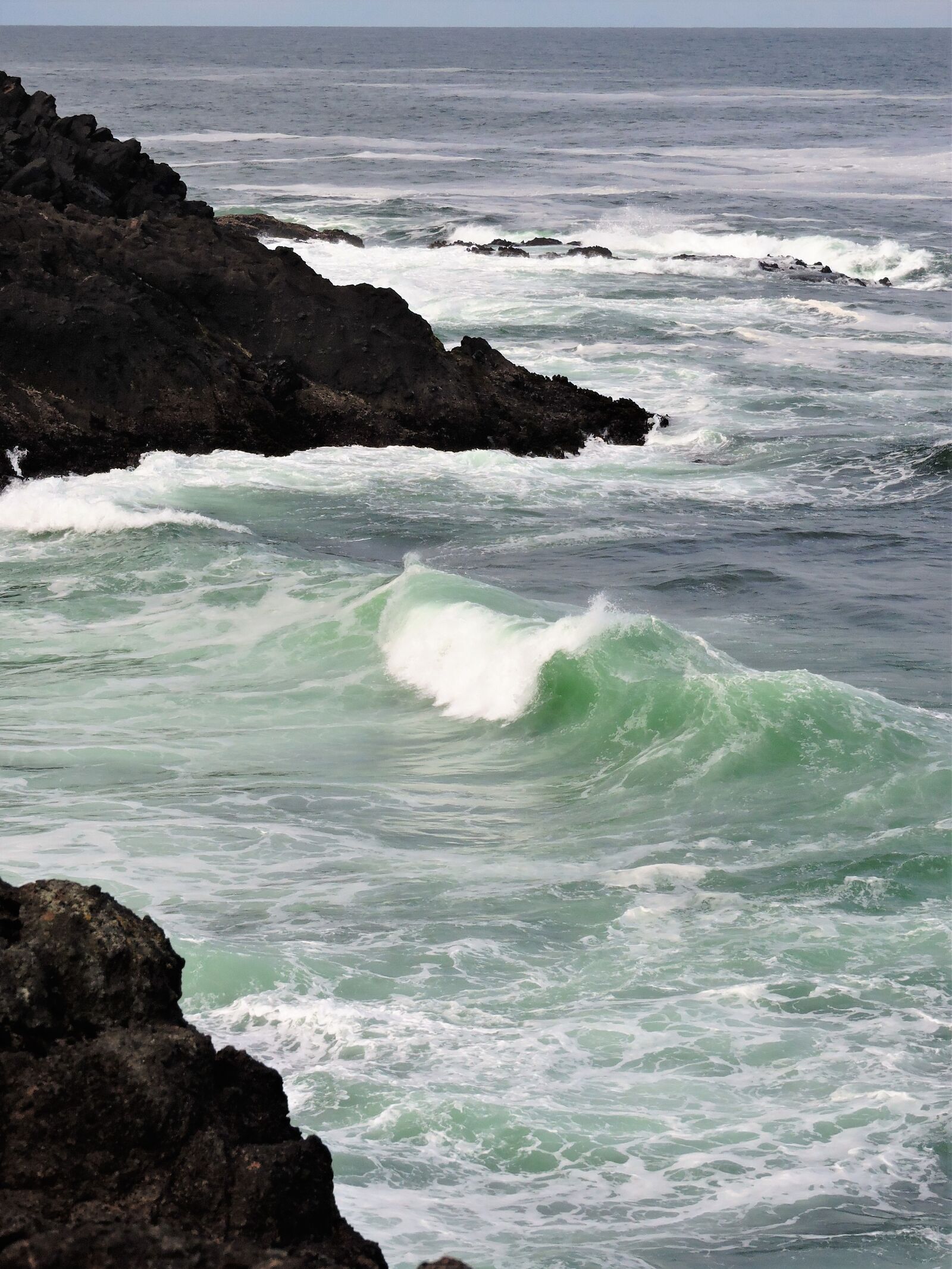 Nikon Coolpix P600 sample photo. Rocky creek viewpoint, ocean photography