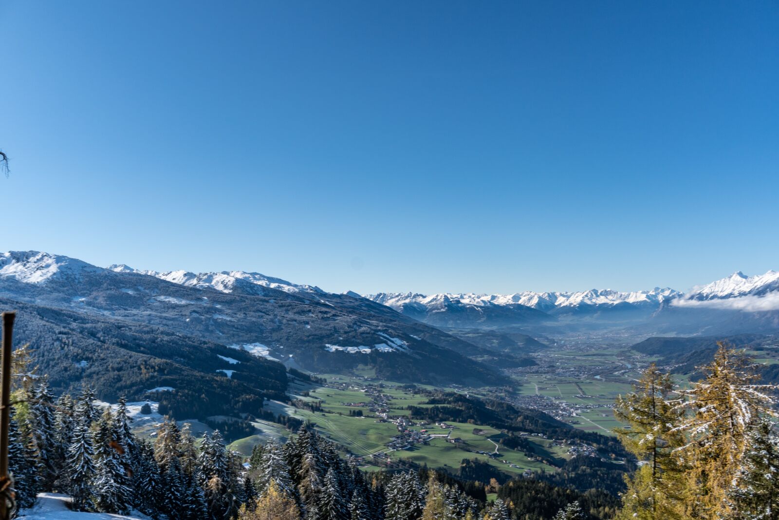 Sony a6300 sample photo. Snow, town, winter photography