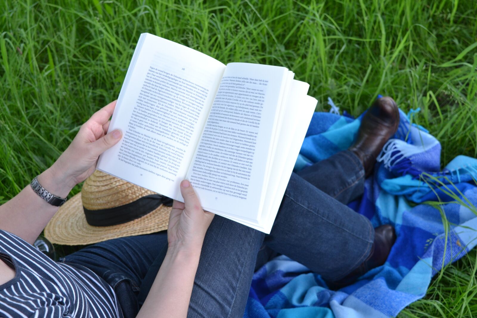 Nikon D3100 sample photo. Reading, book, reading book photography