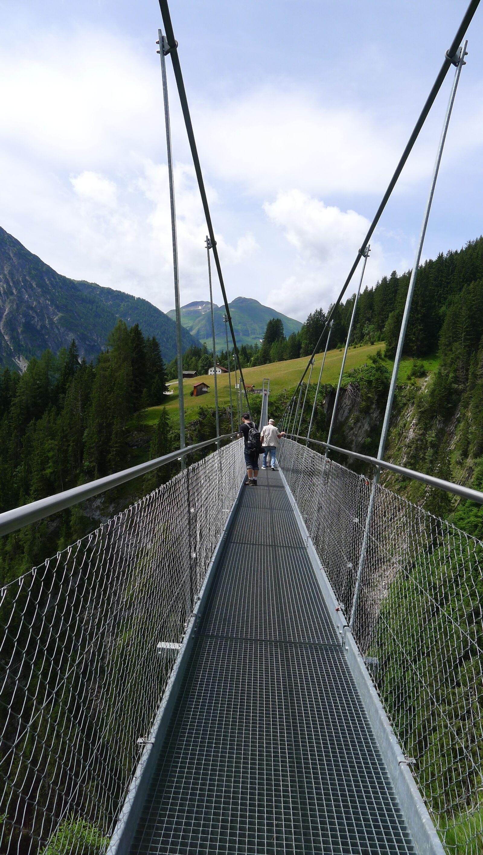 Panasonic Lumix DMC-LX5 sample photo. Bridge, mountains, nature photography