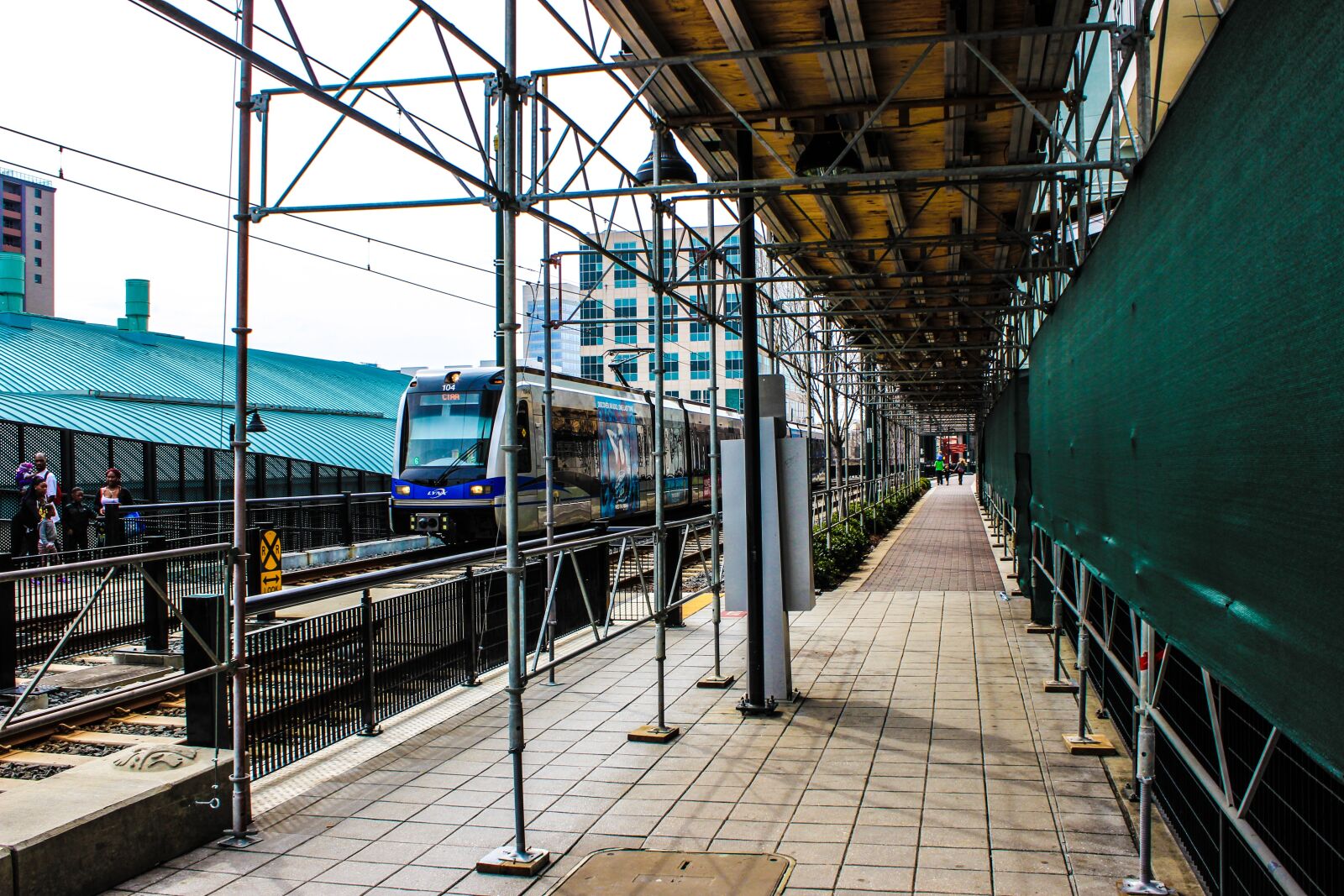 Canon EOS 600D (Rebel EOS T3i / EOS Kiss X5) sample photo. Train track, light rail photography