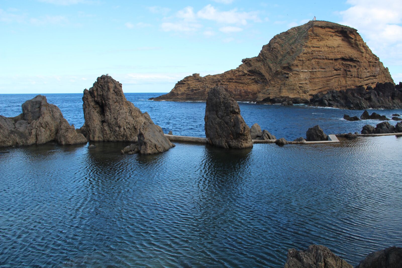 Canon EOS 1300D (EOS Rebel T6 / EOS Kiss X80) sample photo. Natural pools, natural swimming photography