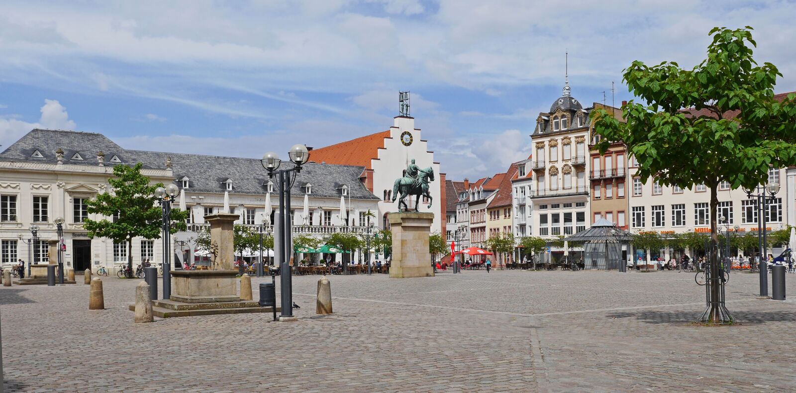 Panasonic Lumix DMC-GH3 sample photo. Landau in der pfalz photography