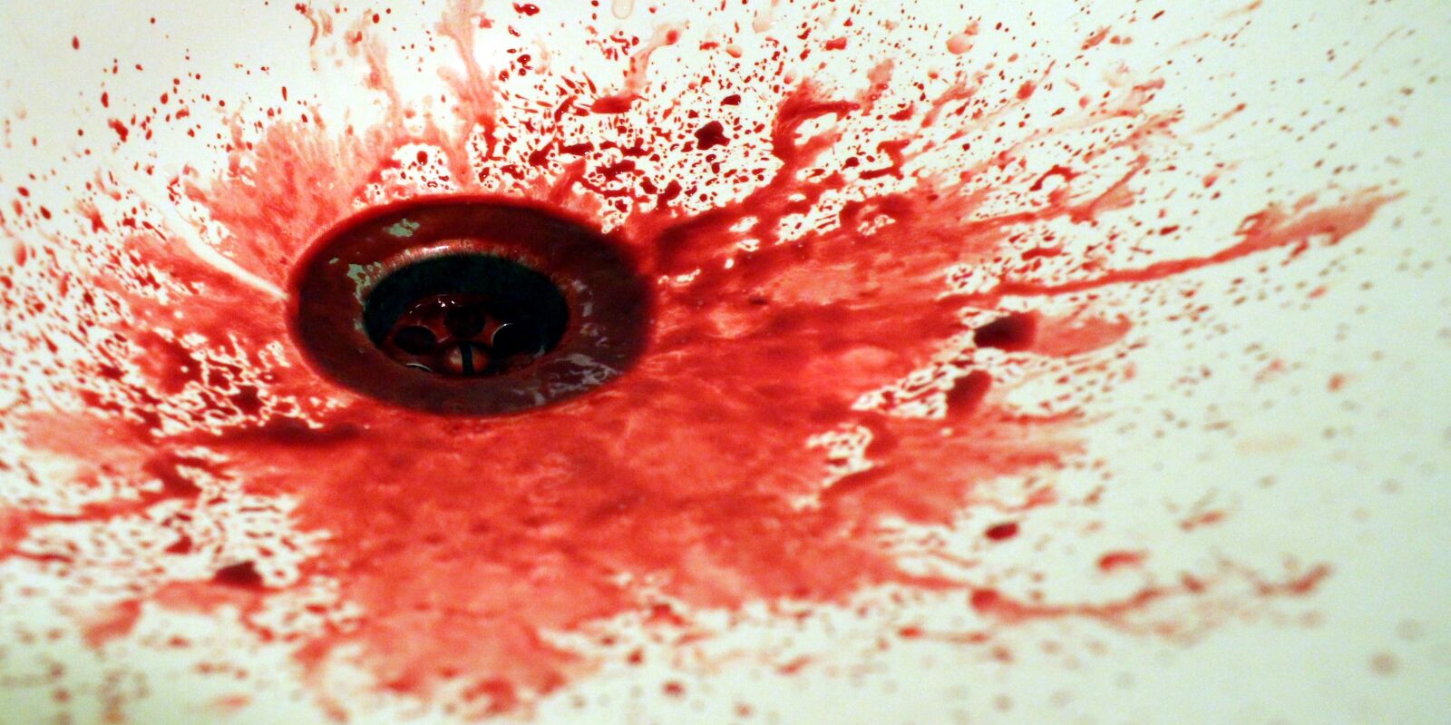 Canon EOS 700D (EOS Rebel T5i / EOS Kiss X7i) sample photo. Blood, spatter, the stain photography