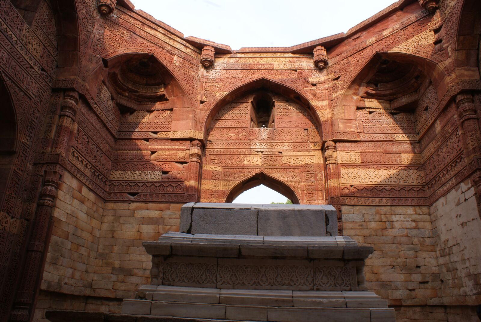 Sony Alpha DSLR-A200 sample photo. Monument, fort, king photography