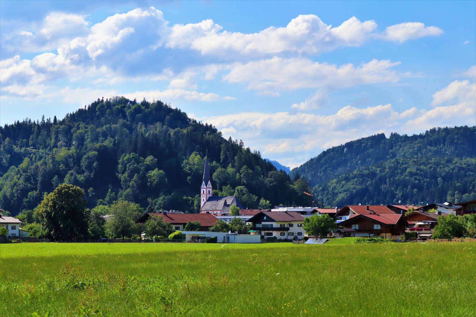Canon EF-M 15-45mm F3.5-6.3 IS STM sample photo. Field, landscape, place photography