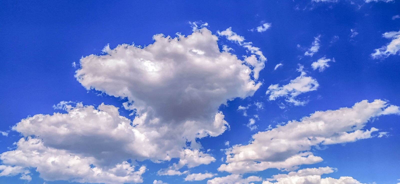 Xiaomi Redmi Note 8 sample photo. Sky, blue sky, clouds photography
