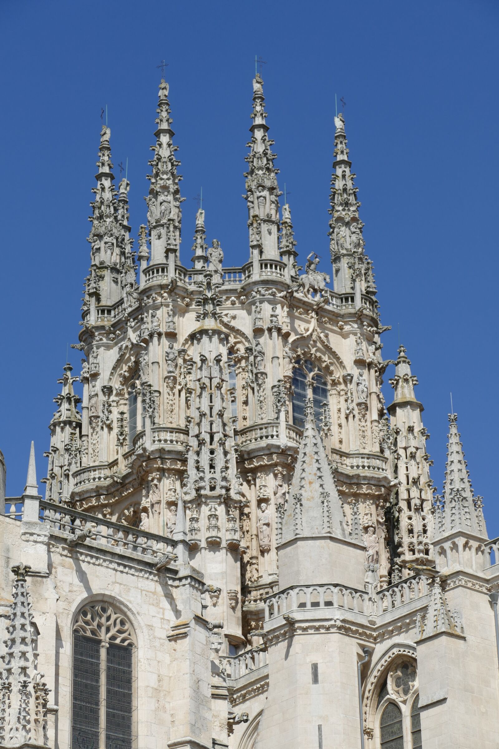 Panasonic Lumix DMC-FZ1000 sample photo. Cathedral, church, burgos-rosa de photography
