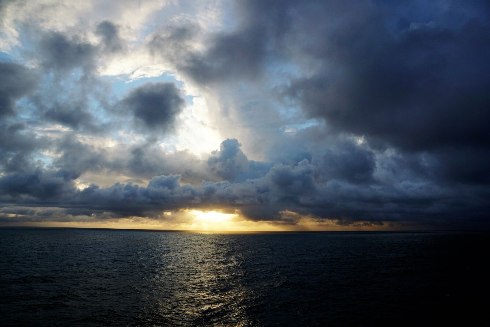 Sony DT 16-50mm F2.8 SSM sample photo. Atlantic, ocean, water photography