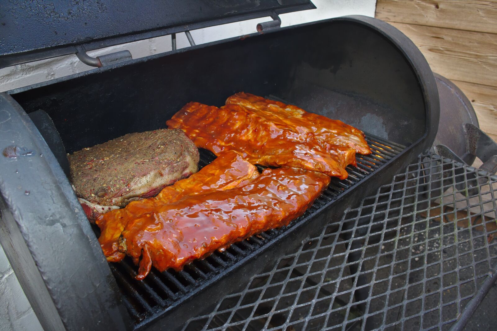 Canon EOS 750D (EOS Rebel T6i / EOS Kiss X8i) sample photo. Grill, barbecue, ribs photography