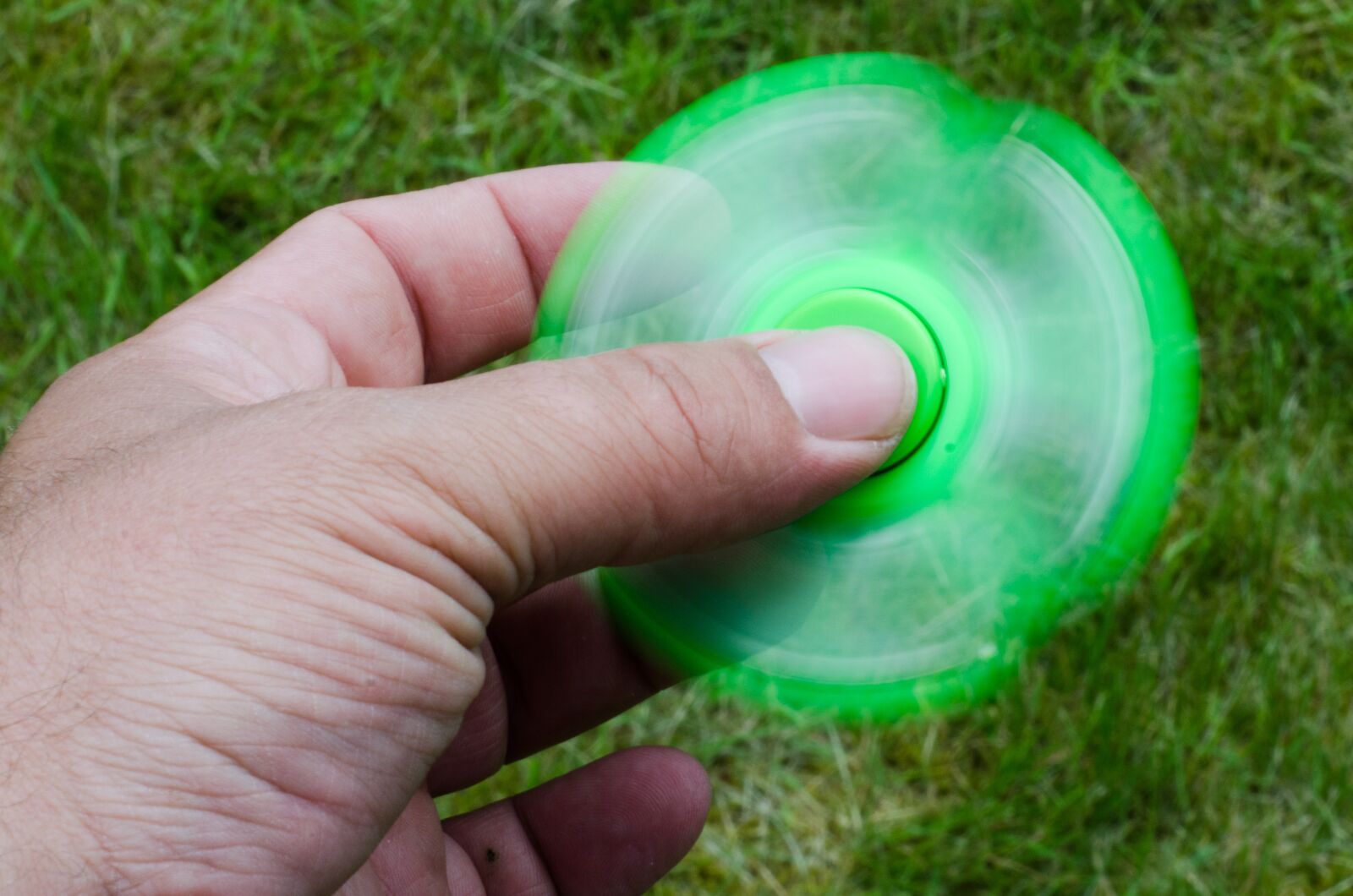 Nikon D7000 sample photo. Fidget spinner, spin, play photography