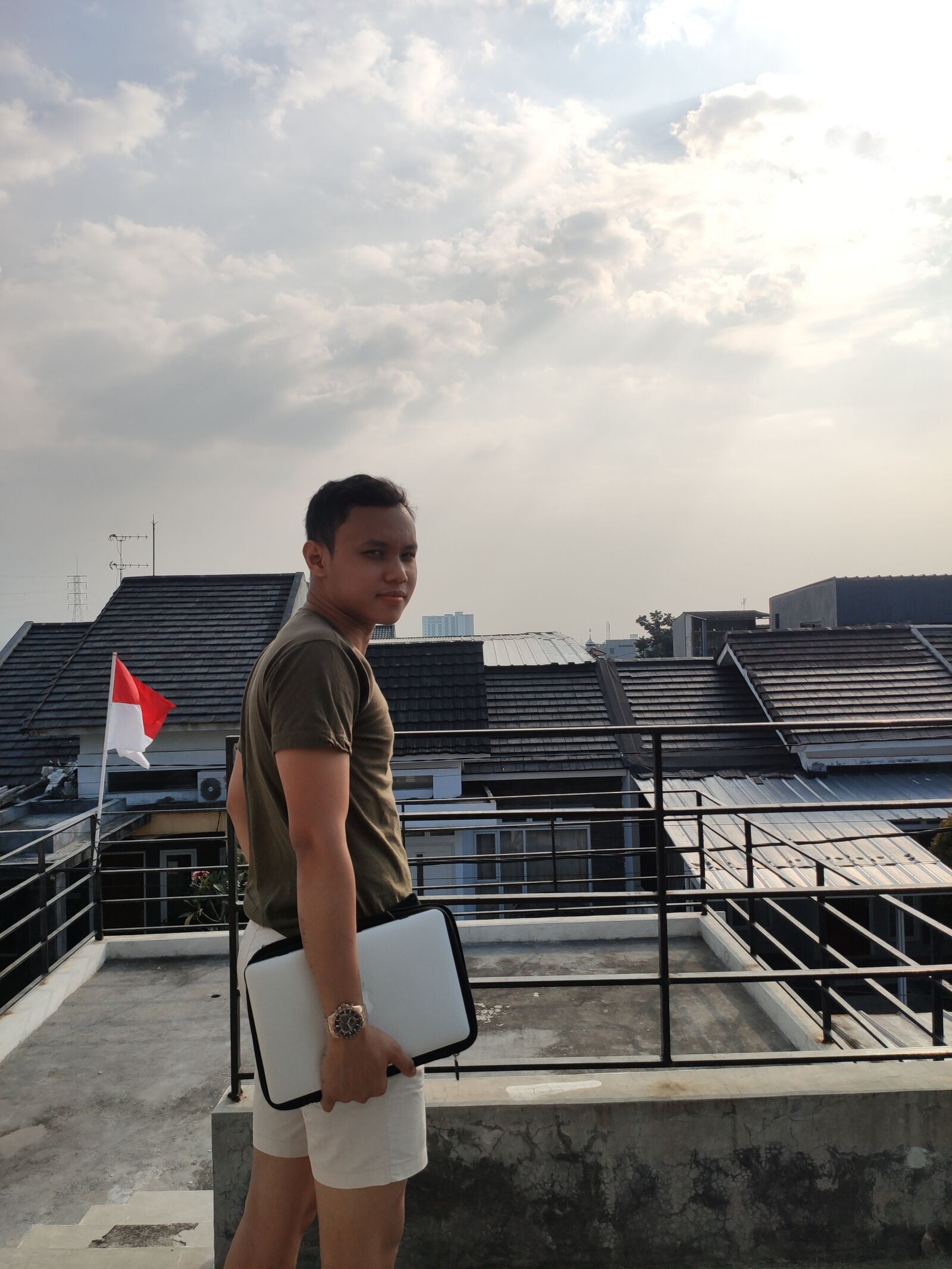 Xiaomi Mi 9T Pro sample photo. Sunset, macbook air, rooftop photography