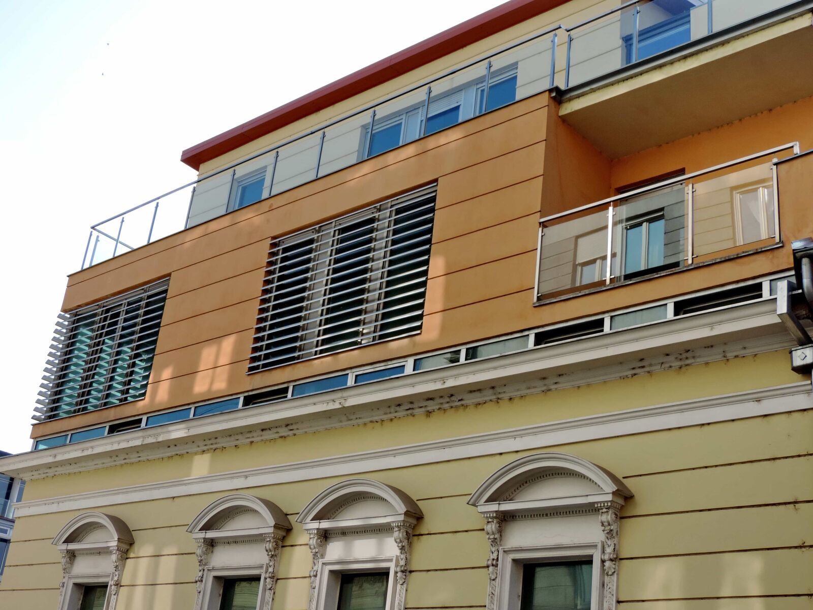 Nikon Coolpix P520 sample photo. Facade, modern, old, building photography