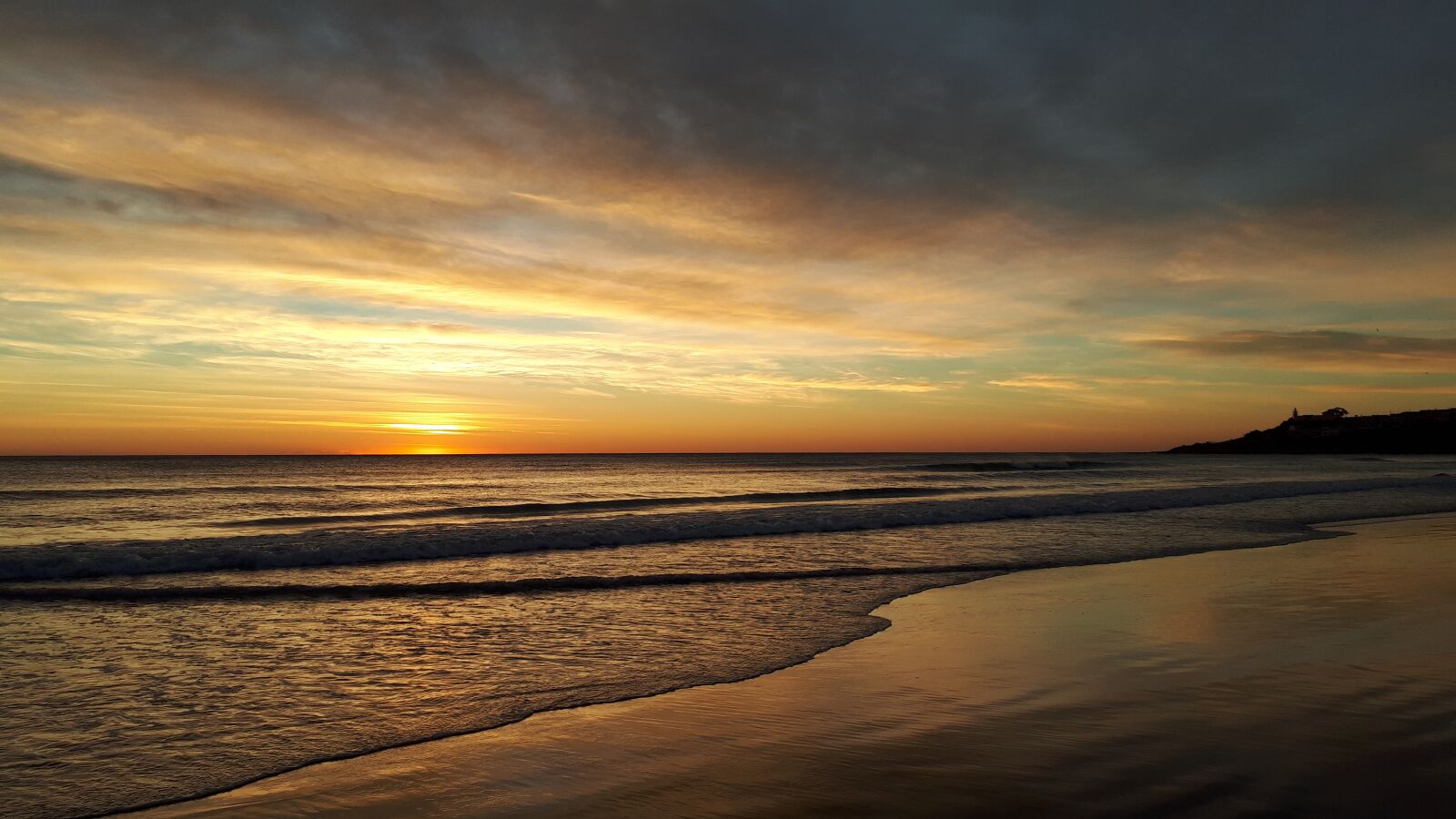Samsung Galaxy A5(2017) sample photo. Beach, dawn, sea photography