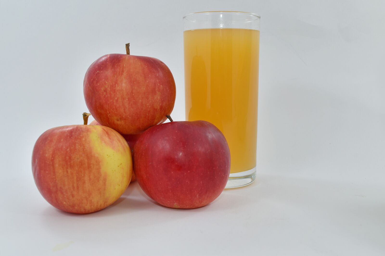 Nikon D5500 sample photo. Apples, fruit cocktail, fruit photography