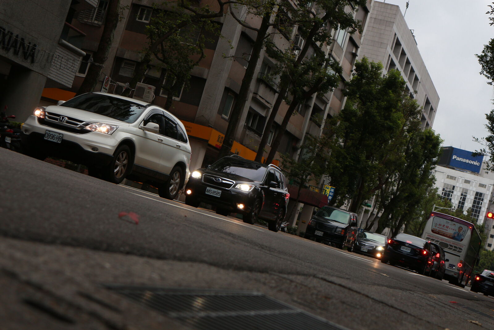 Canon EOS M sample photo. Traffic, on, city, street photography
