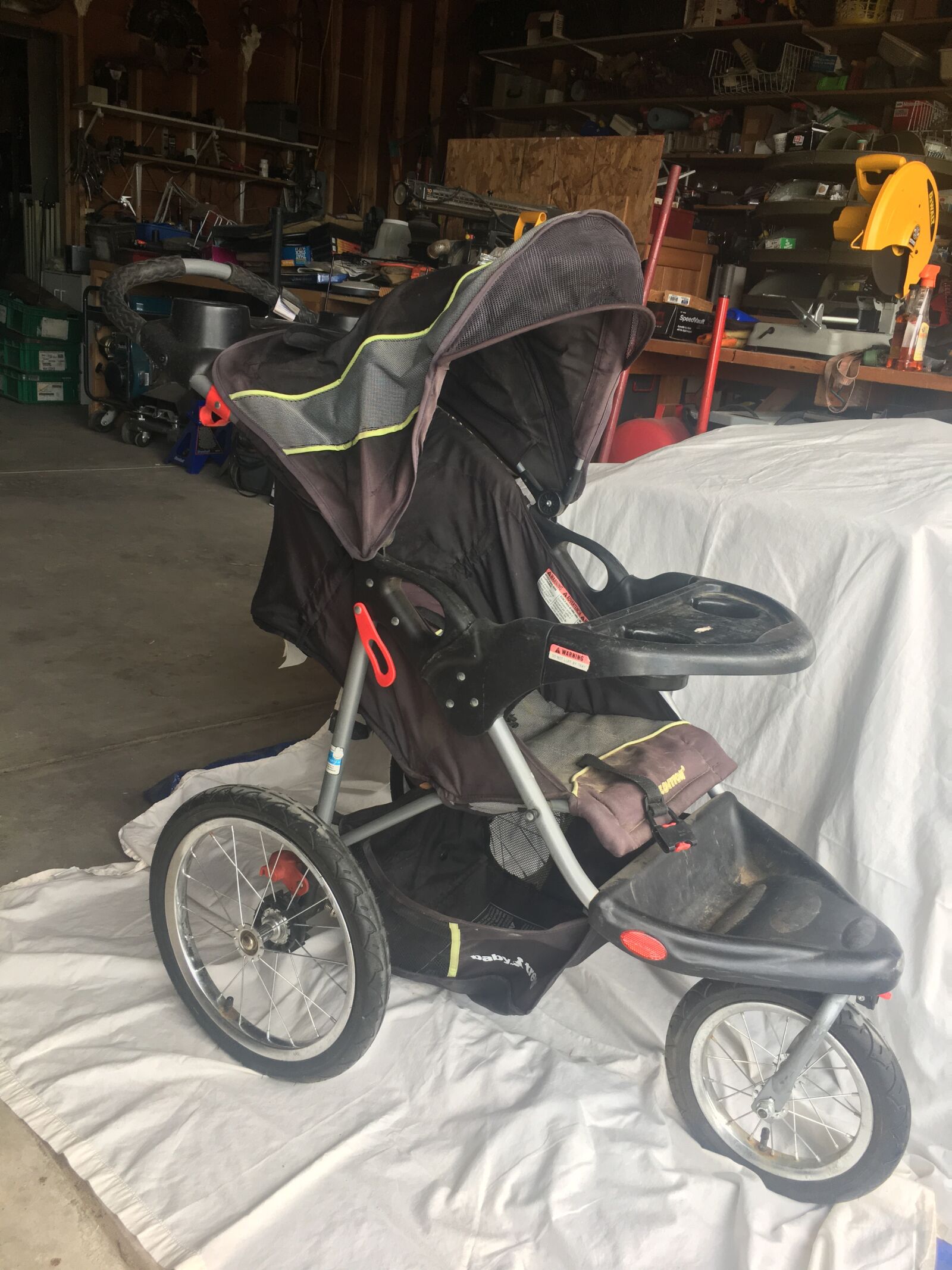 iPhone 6s Plus back camera 4.15mm f/2.2 sample photo. Baby, stroller, baby stroller photography