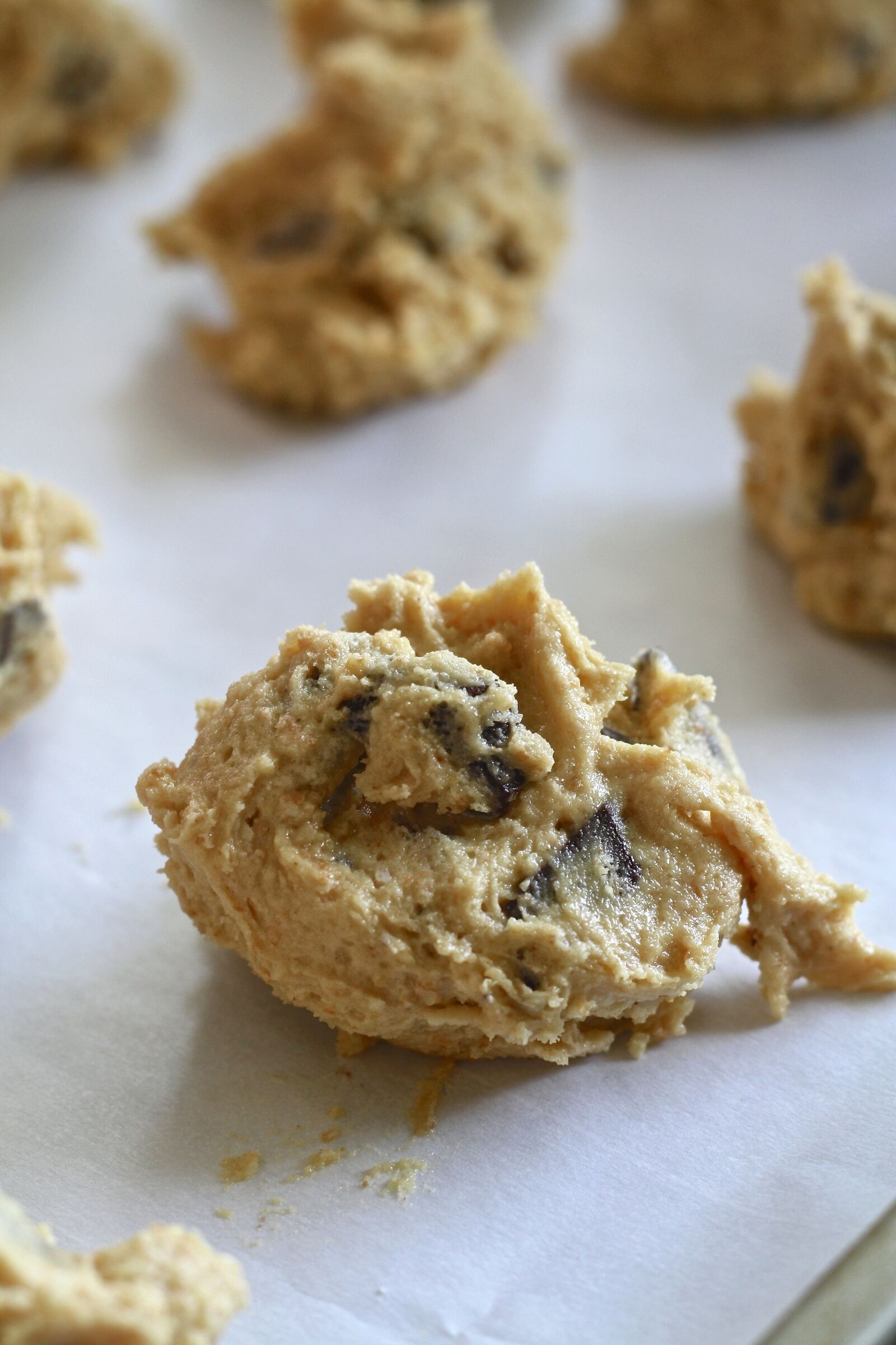 Canon EOS 1000D (EOS Digital Rebel XS / EOS Kiss F) sample photo. Cookie dough, raw, cookie photography