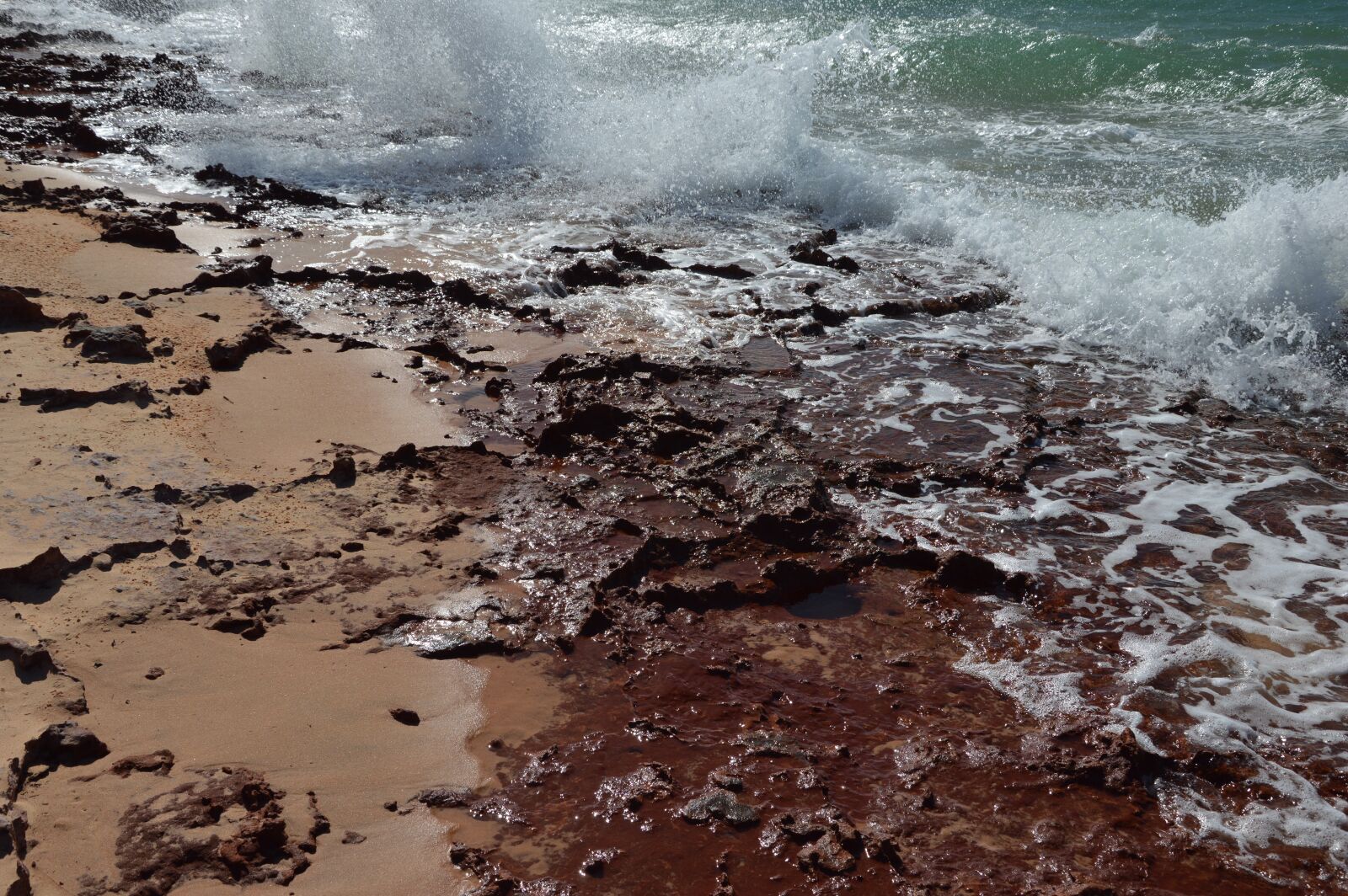 Nikon D3200 sample photo. Spray, coastal landscape, surf photography