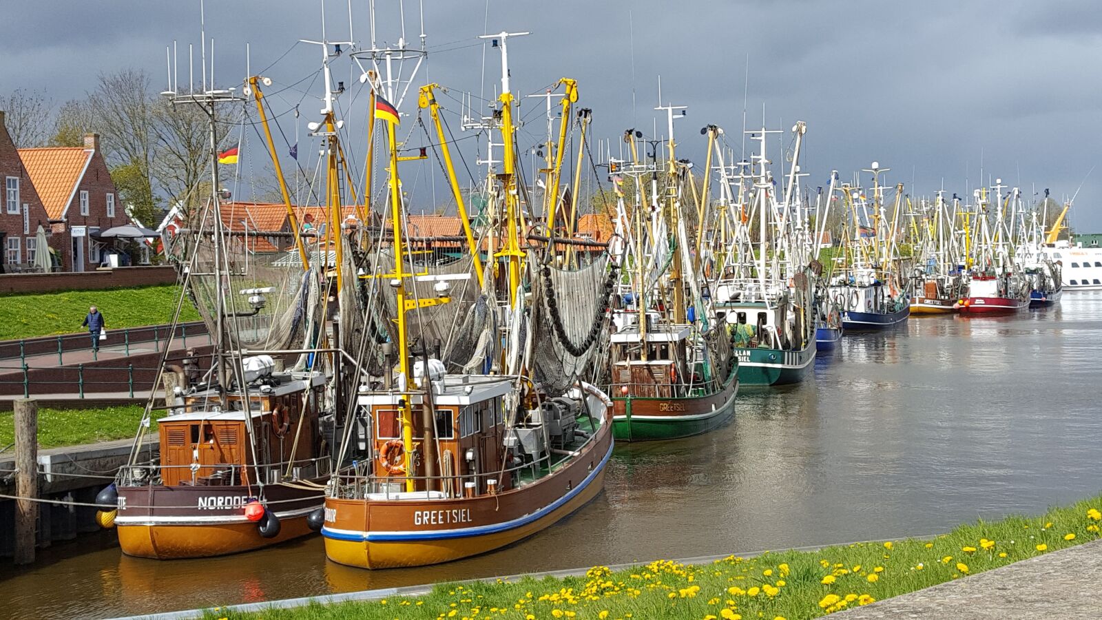 Samsung Galaxy S6 sample photo. Greetsiel, waters, port photography
