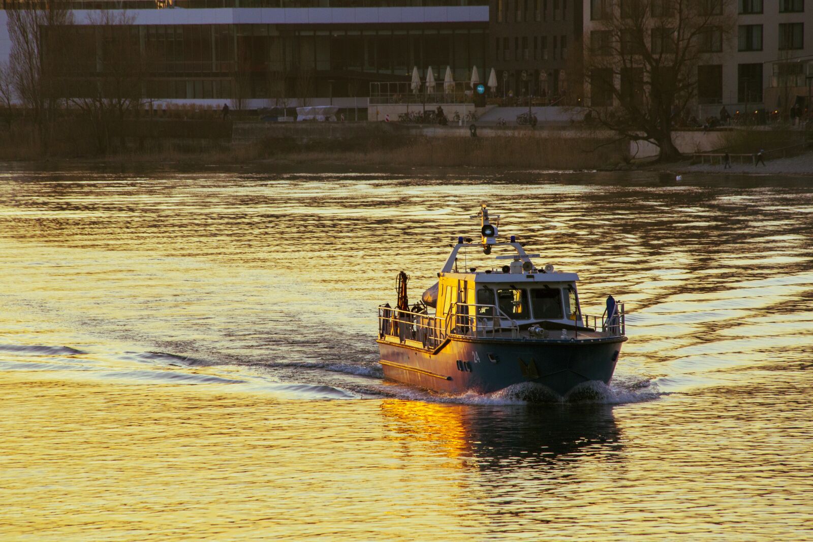 Canon EF 70-300mm F4-5.6 IS USM sample photo. River, ship, shipping photography