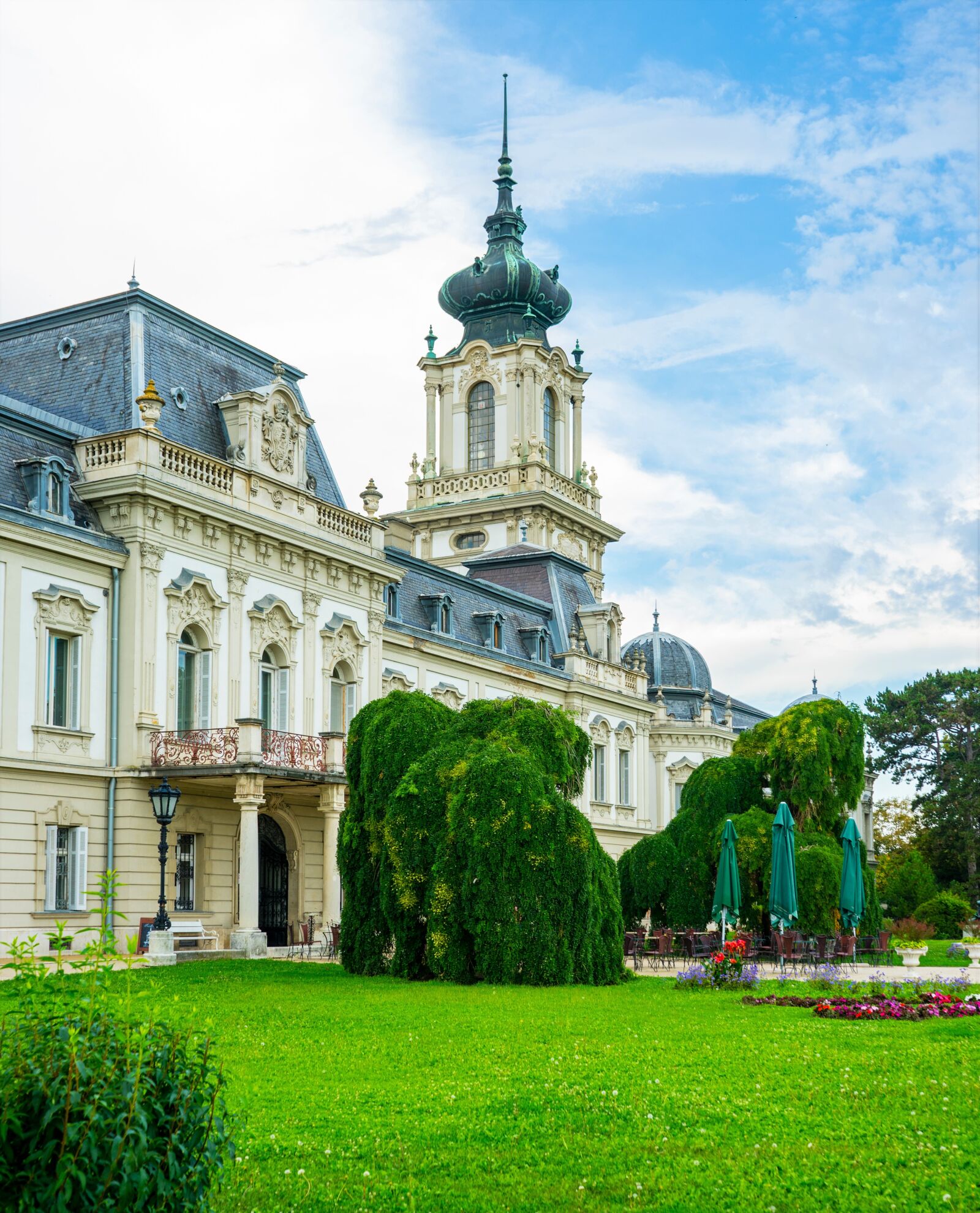 Sony a7 II + Sony FE 28-70mm F3.5-5.6 OSS sample photo. Architecture, castle, palace photography