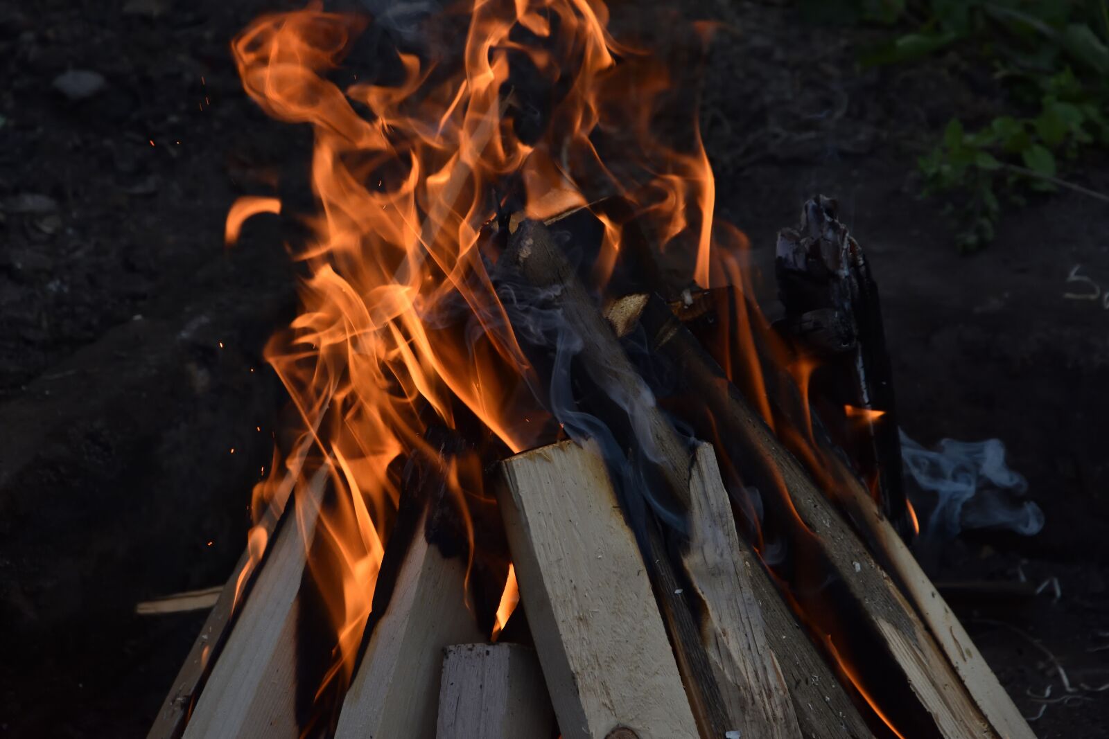 Nikon D3400 sample photo. Flames, fire, hot photography