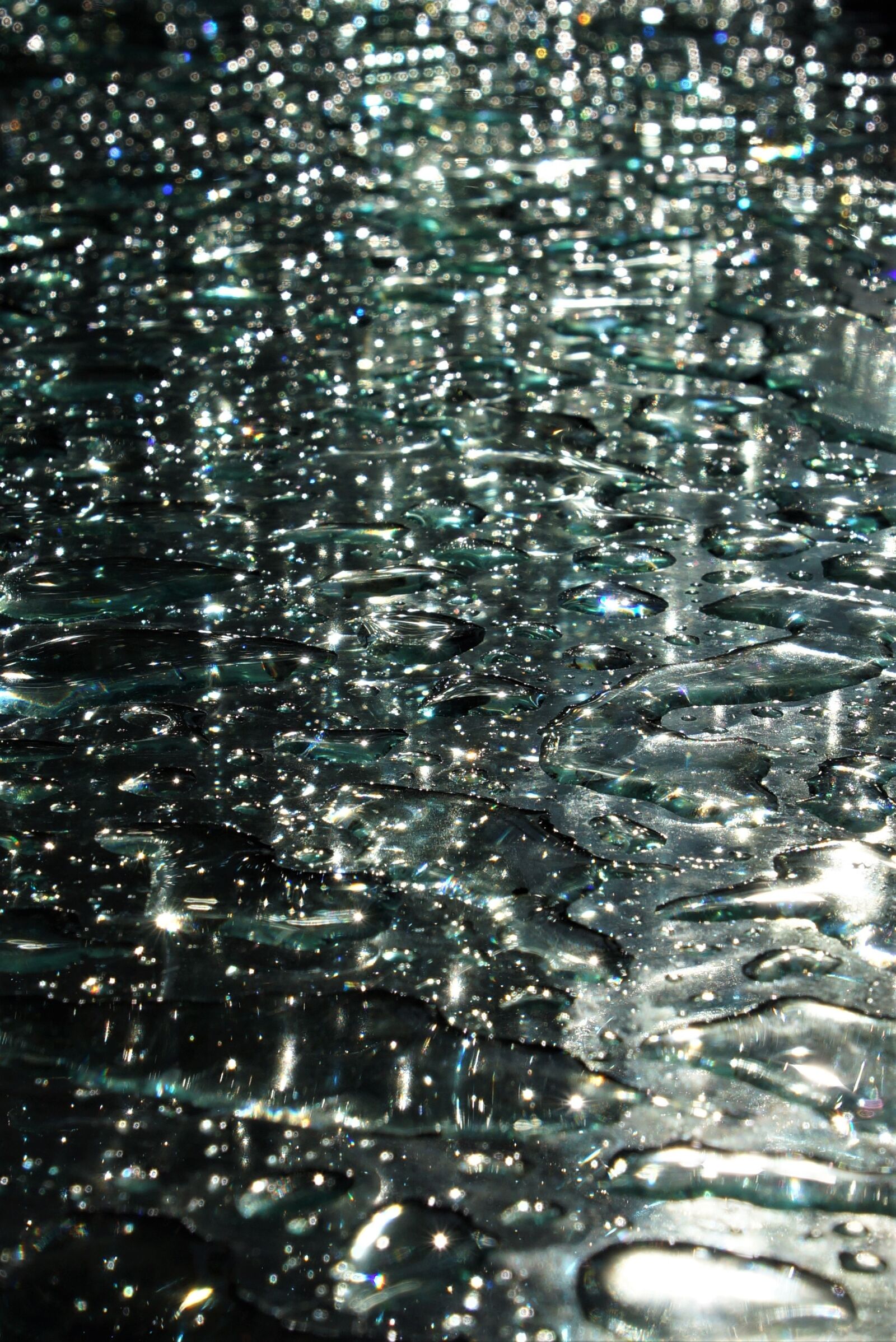 Sony SLT-A65 (SLT-A65V) + 24-70mm F2.8 sample photo. Surface, drop of water photography