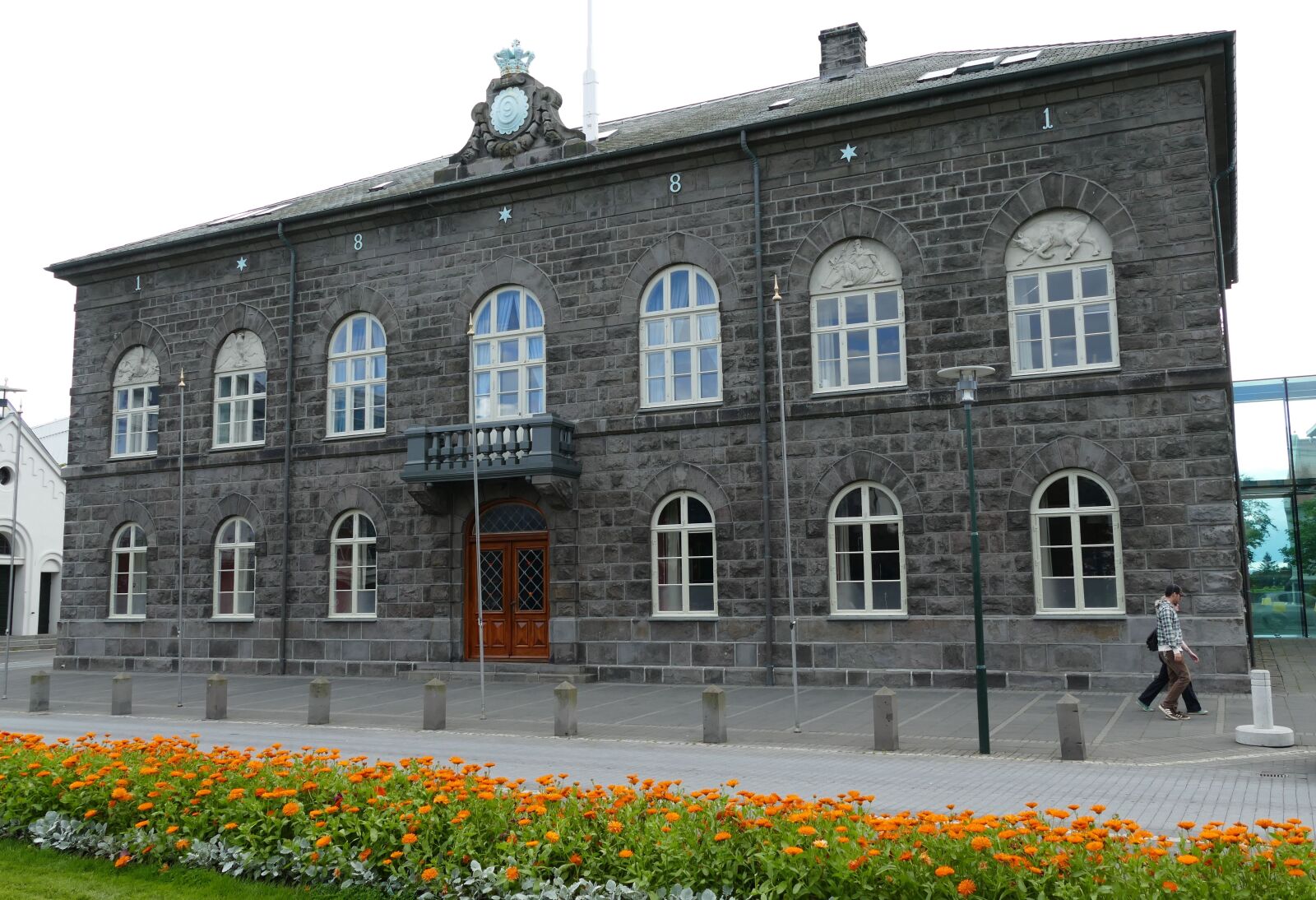 Panasonic Lumix DMC-FZ1000 sample photo. Reykjavik, parliament, policy photography
