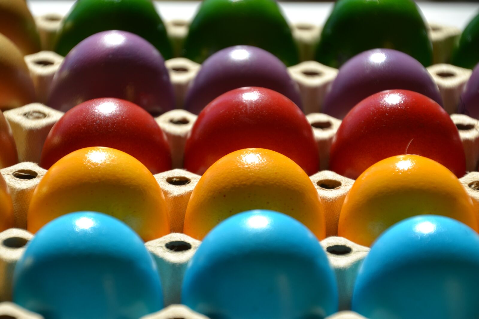 Nikon D3100 sample photo. Egg, easter eggs, colorful photography