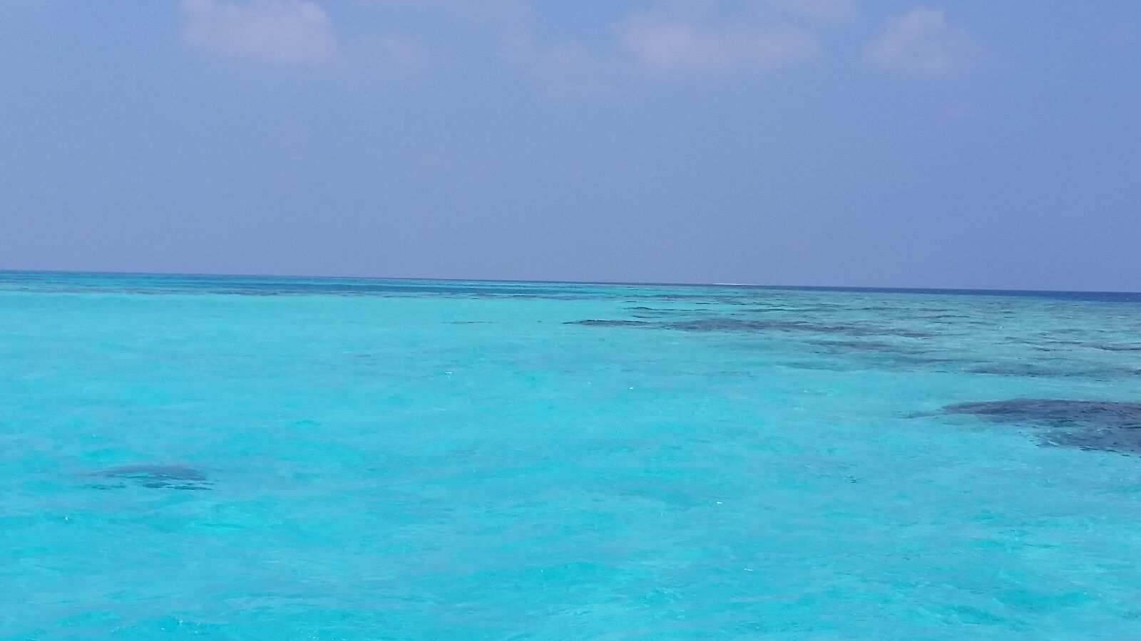 Samsung Galaxy S5 sample photo. Blue, sea, beach photography