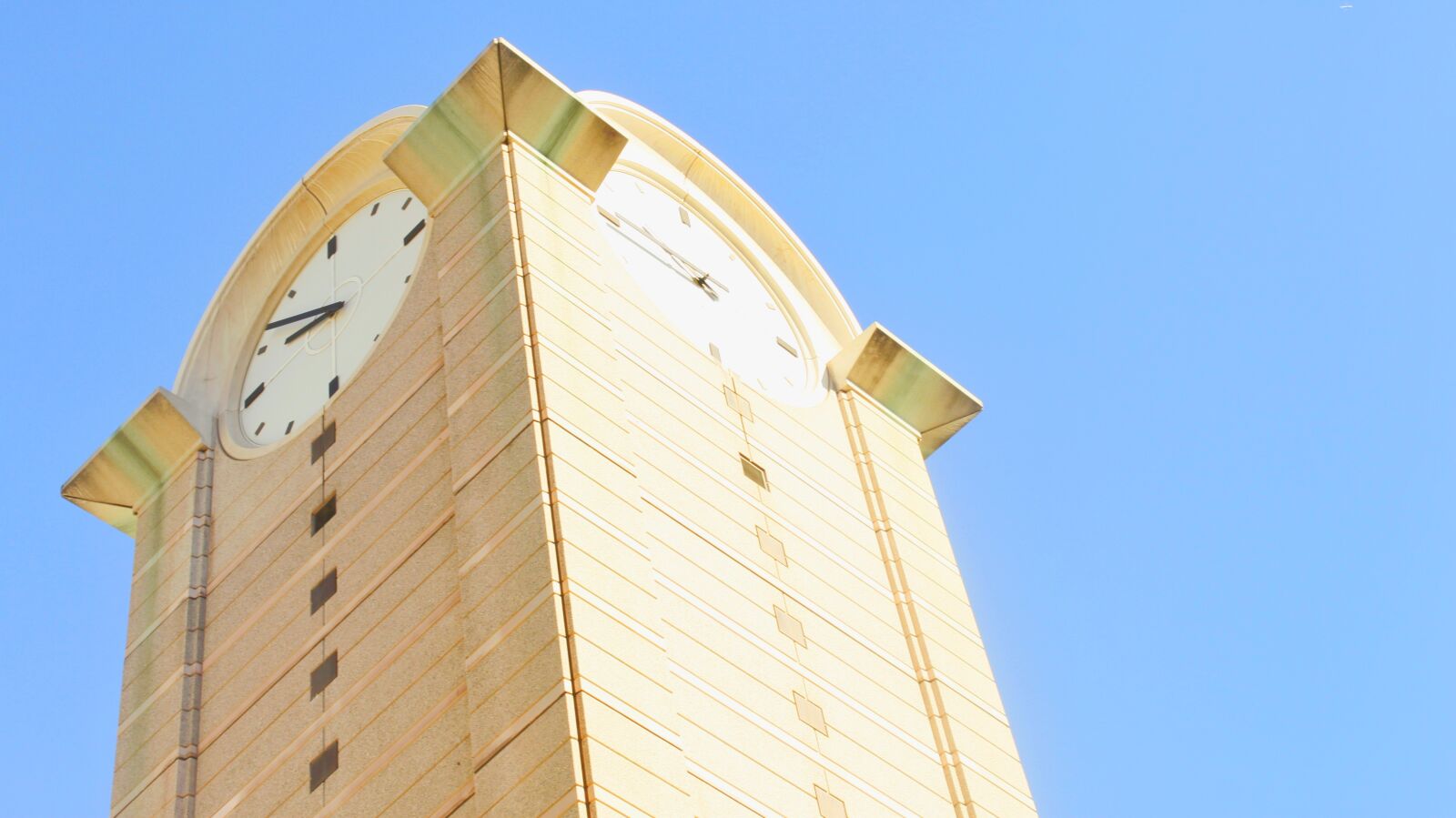 Canon EOS 500D (EOS Rebel T1i / EOS Kiss X3) sample photo. Big, clock, blue, sky photography