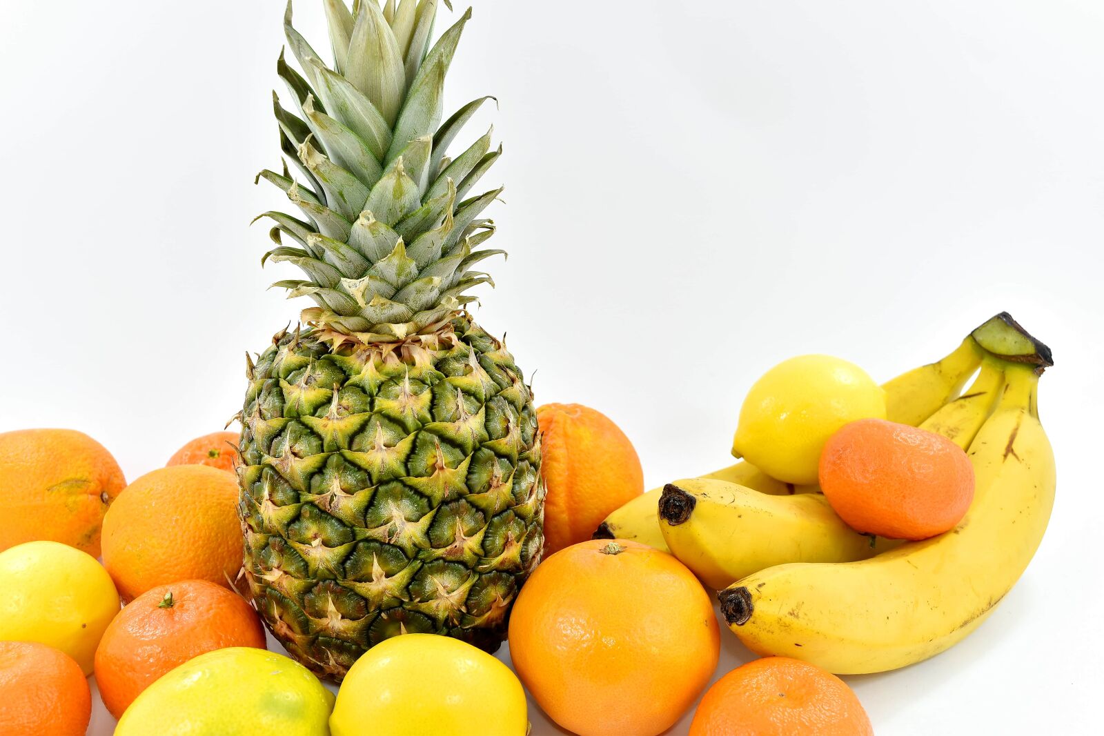 Nikon D5500 sample photo. Banana, mandarin, orange peel photography