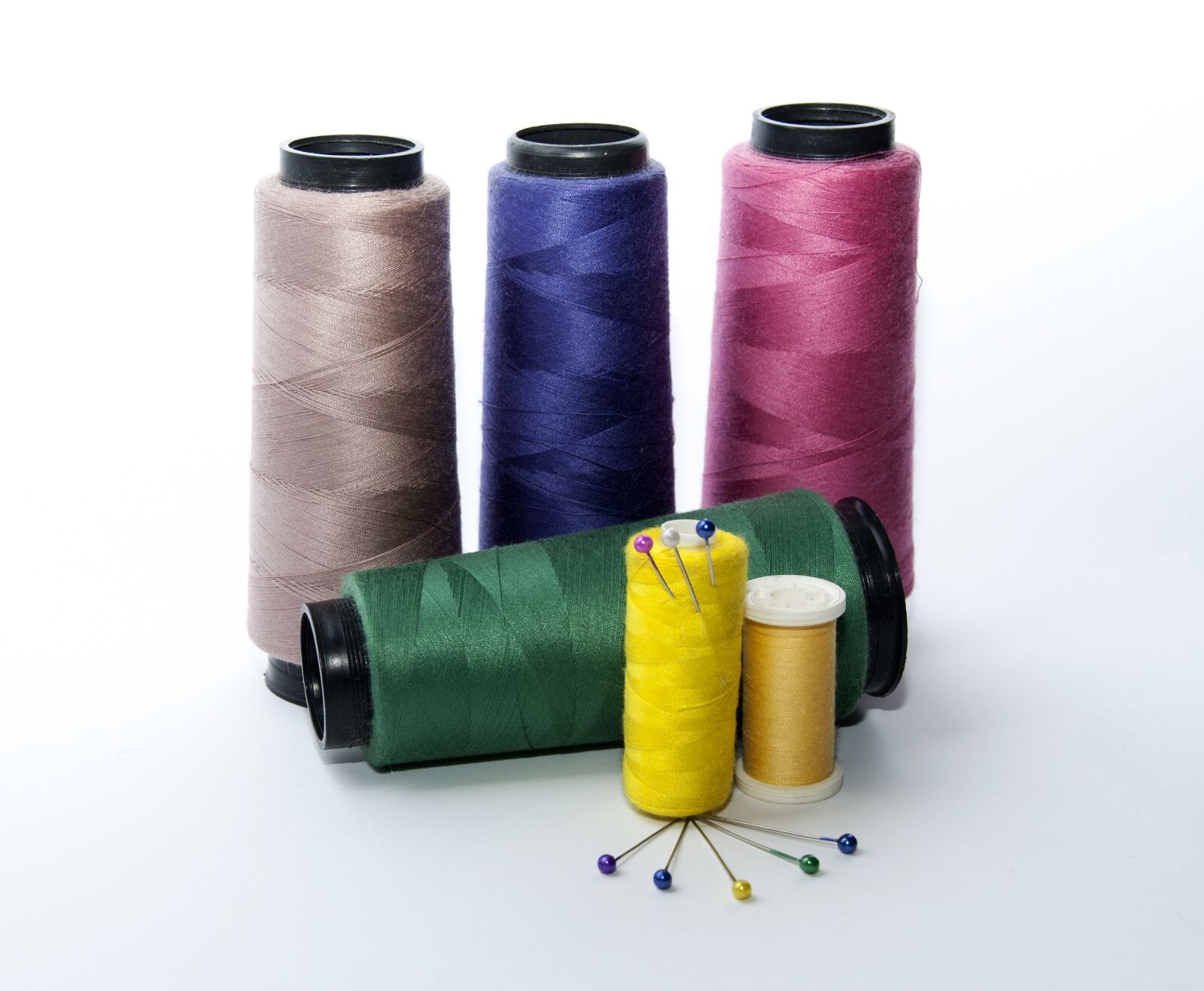 Nikon D3000 sample photo. Sewing, seamstress, crafts photography