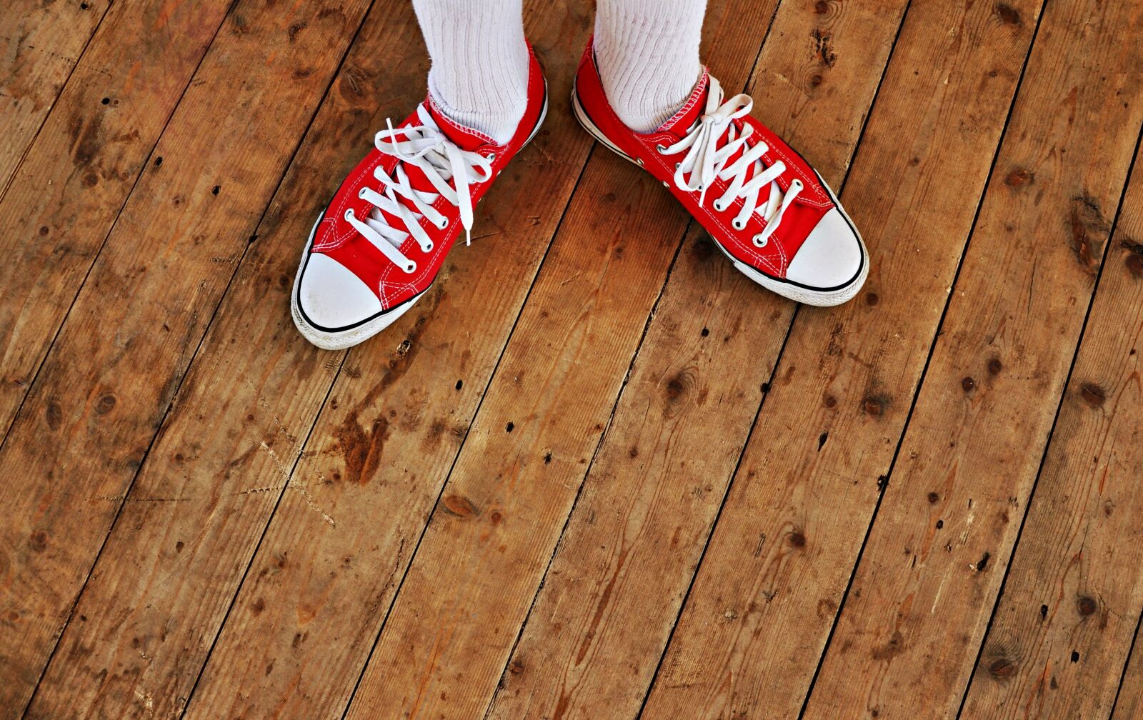 Nikon D90 sample photo. Sneaker, shoe foot, footwear photography