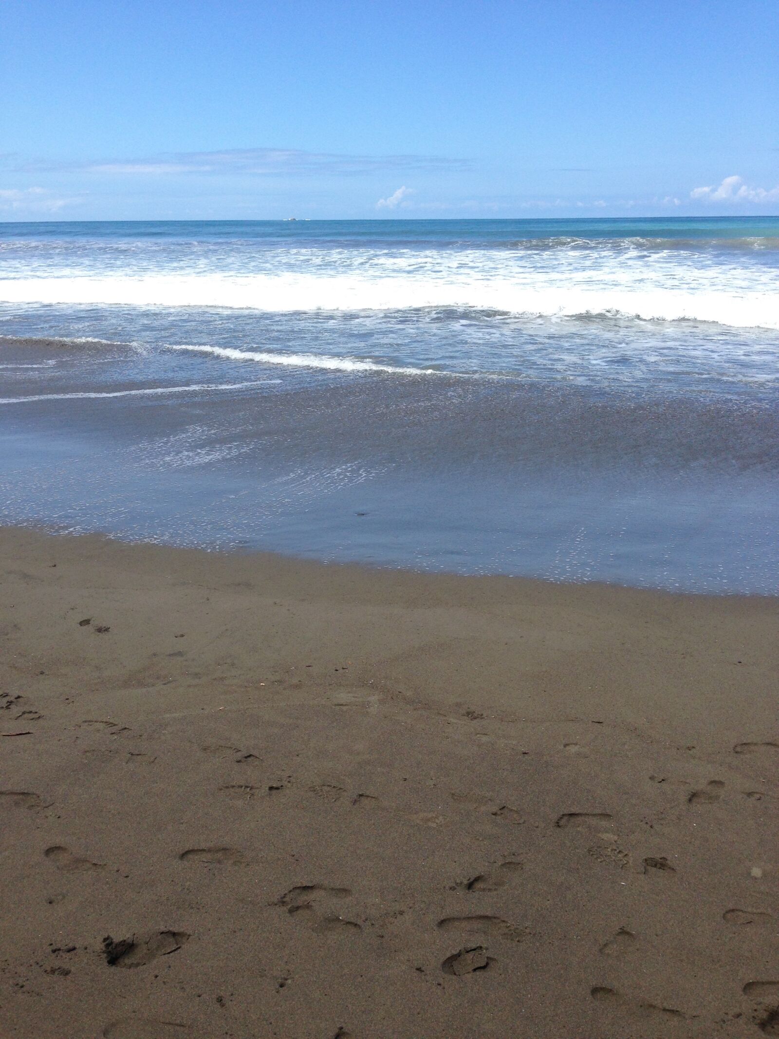 iPhone 5 back camera 4.12mm f/2.4 sample photo. Beach, costa, rica, ocean photography