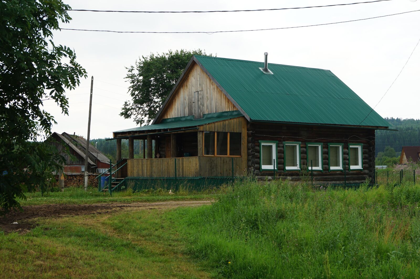 Sony SLT-A57 + Sony DT 18-55mm F3.5-5.6 SAM sample photo. House, structure, hut photography