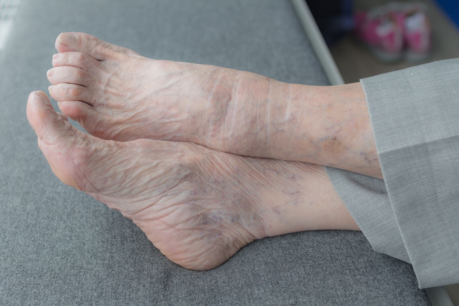 Nikon D5200 sample photo. Feet, old, old age photography